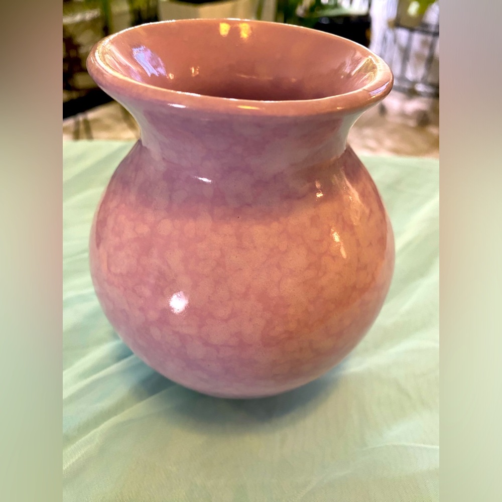VINTAGE PINK POTTERY VASE